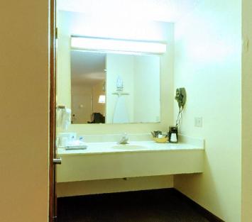 King Room - Non-Smoking interior